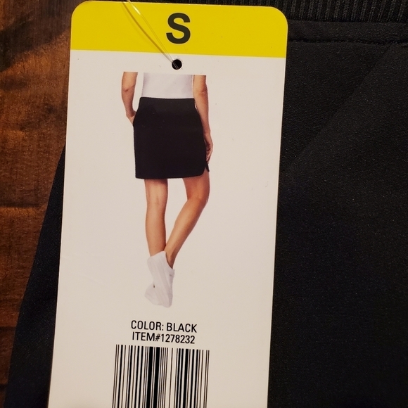 Black mini skirt athletic small - Picture 3 of 10